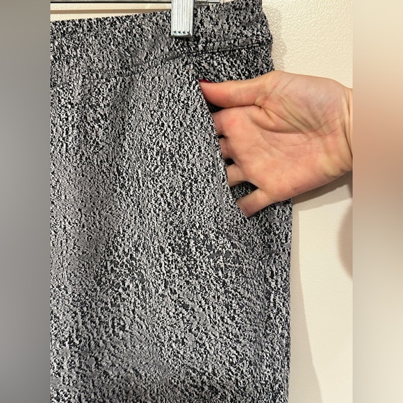 Lululemon Jet Joggers - Picture 4 of 8